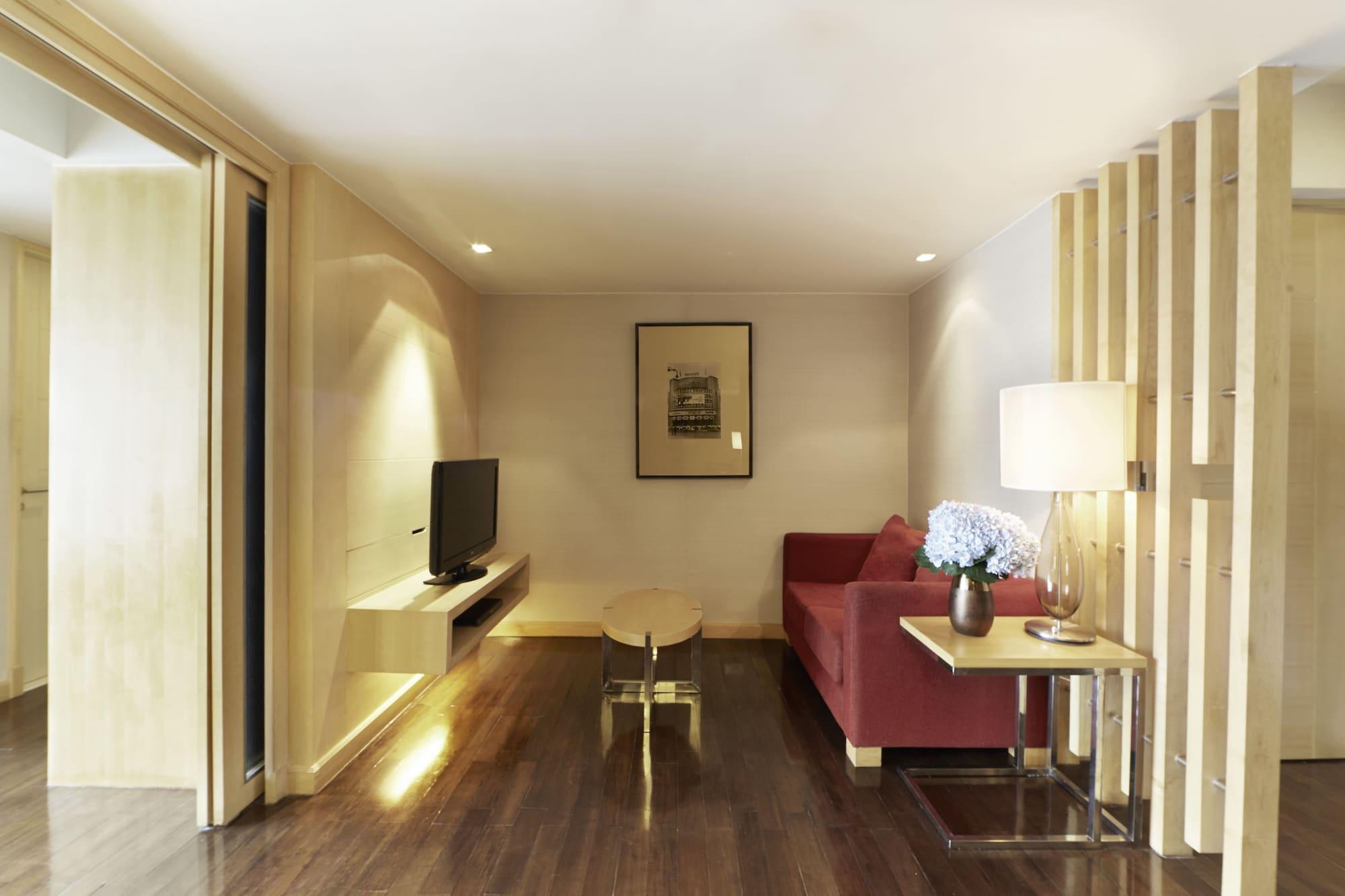 Sora & Sukhumvit 4* Бангкок