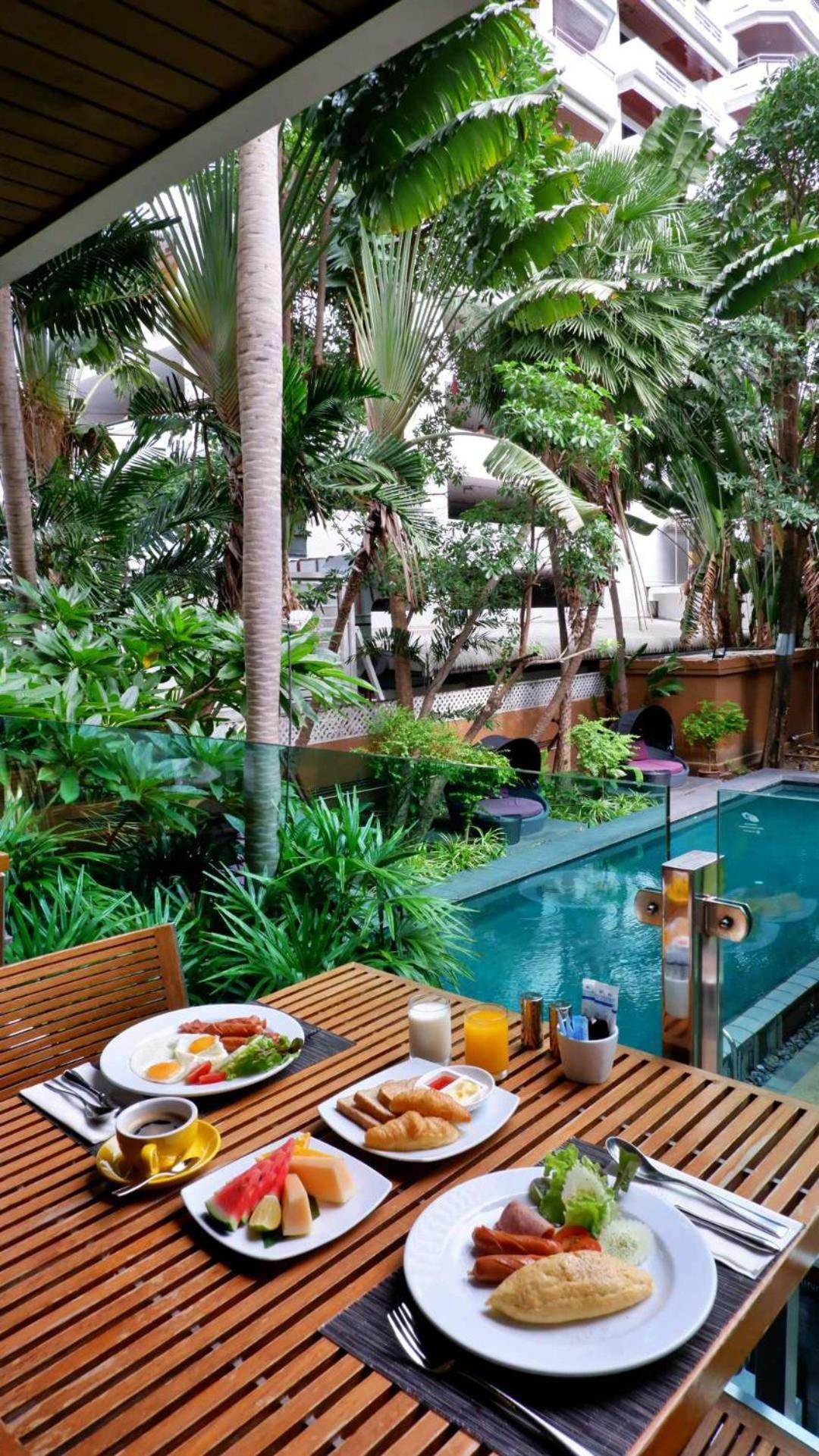 Sora & Sukhumvit Hotel