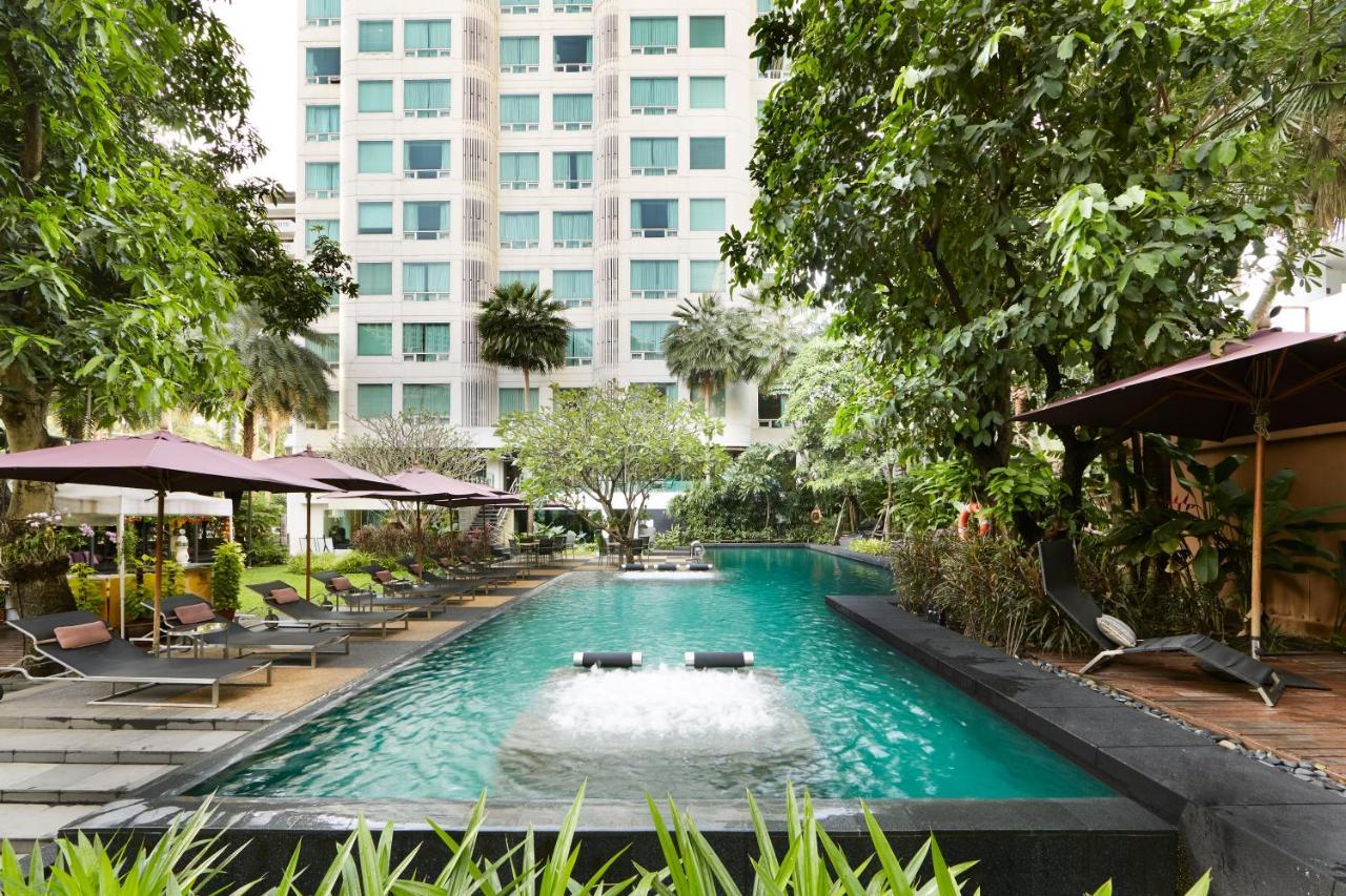 Отель Sora & Sukhumvit 4*