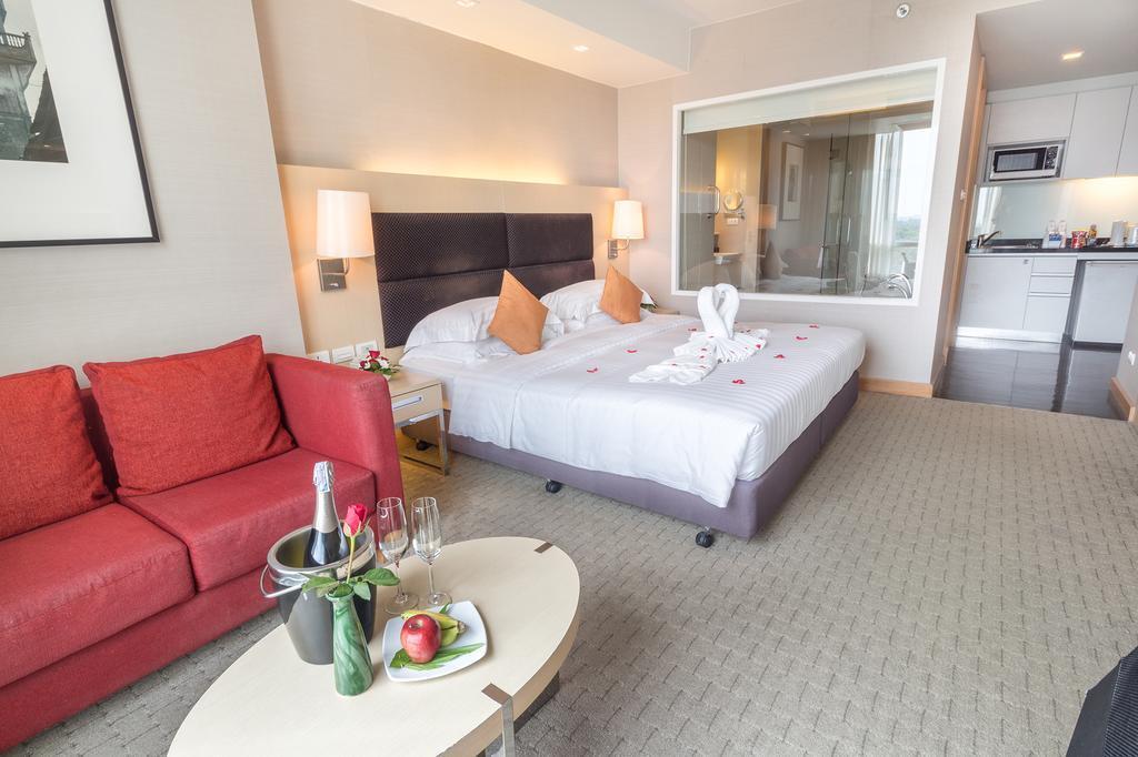 Sora & Sukhumvit 4* Бангкок
